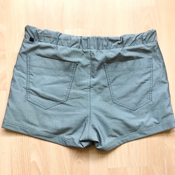 Lululemon lab shorts 10 - Picture 3 of 5